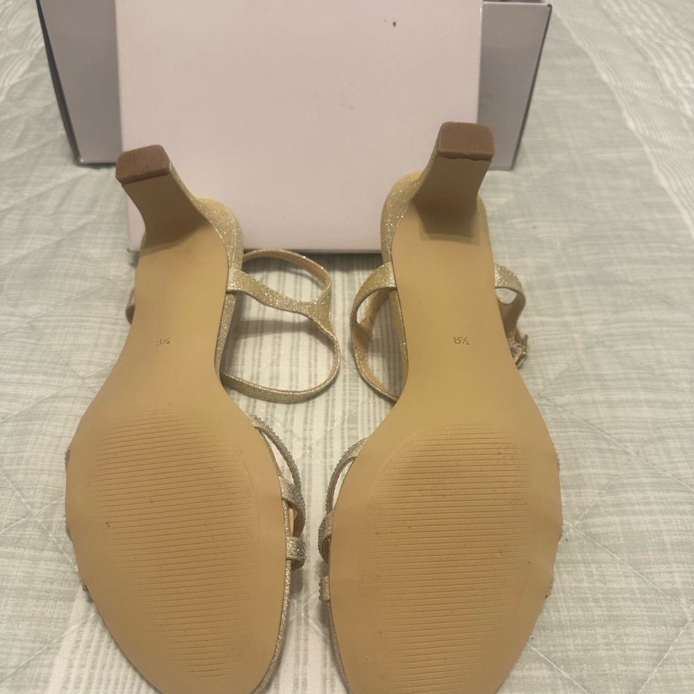 American Glamour Badgley Mischka Womens Kannon Heeled Sandals - Picture 3 of 5